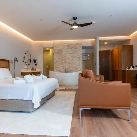 Cunda Kizilca Deluxe & Hotel Ayvalı